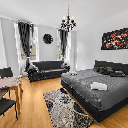 Elegant Three-Bedroom Suite Wien Ngoại thất bức ảnh