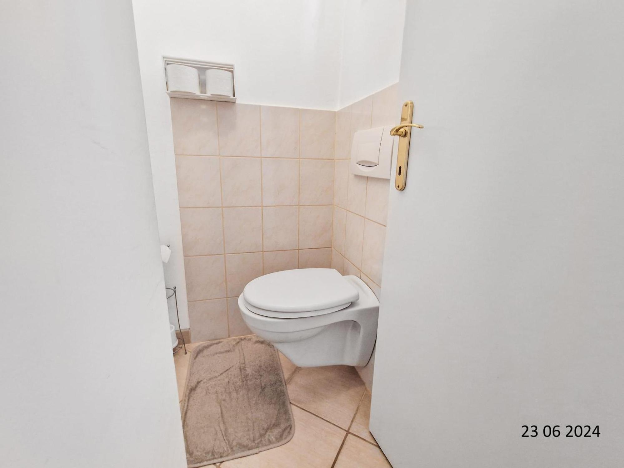 Elegant Three-Bedroom Suite Wien Ngoại thất bức ảnh