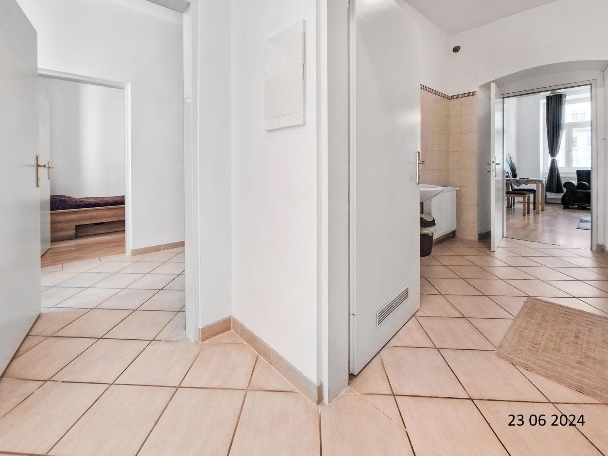 Elegant Three-Bedroom Suite Wien Ngoại thất bức ảnh