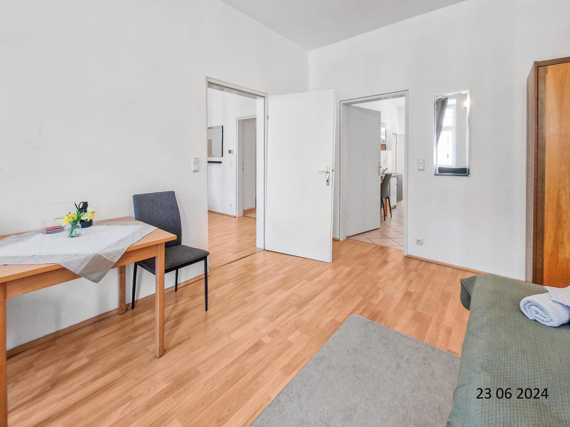 Elegant Three-Bedroom Suite Wien Ngoại thất bức ảnh